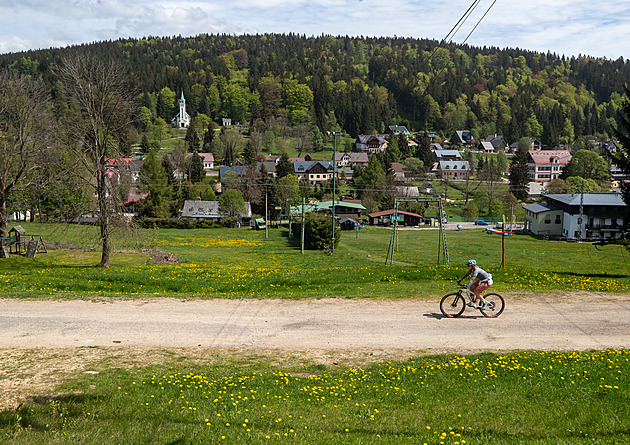 Na mrtvém bodě. Založení spolku je nejisté, šance na zachování skiareálu klesá