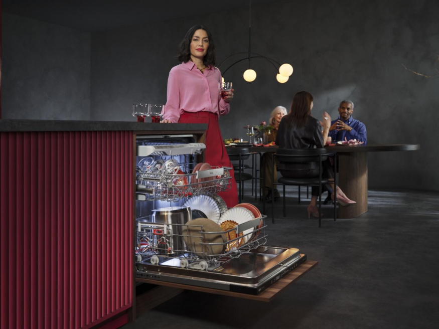 Nejtišší mytí nádobí na světě? AEG na veletrhu IFA představuje novou generaci myček