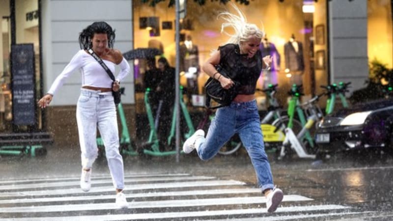 Sledujte RADAR. Česko čeká teplotní šok: Déšť vystřídají tropy. Podívejte se, kdy dorazí