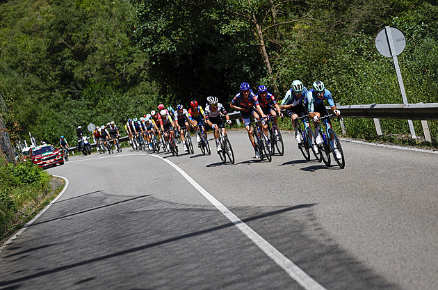 Vuelta ONLINE: Otruba byl u zrodu velkého úniku, peloton mu dává prostor