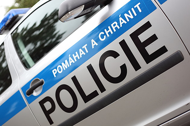 Další tragická nehoda na Trutnovsku. Nákladní auto srazilo dítě, střet nepřežilo