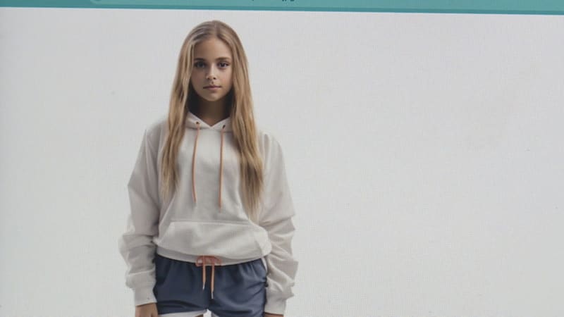 Falešné nahé fotky zaplavily Česko. Oběťmi jsou i děti základních škol, vypadají jako pravé