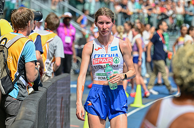 Chladicí vesty, led i sacharidy. Ale opatrně! Stewartová o přípravě na pekelný maraton