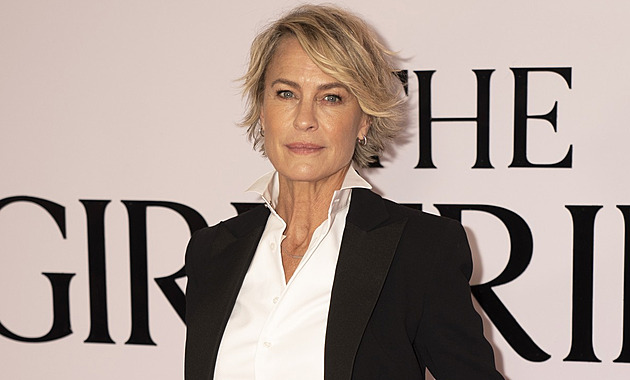 Amerika je děsná, stěžuje si Robin Wrightová. Herečka se přestěhovala za oceán