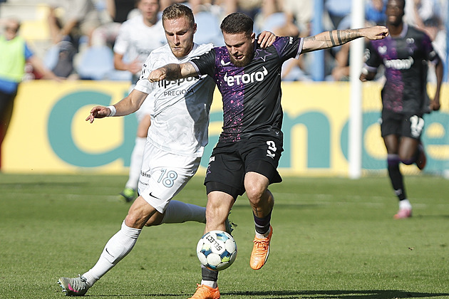 Jak využít pana Vyvoleného? Slavia se učí hrát s Chamem. Kušej: Je jako Matějovský