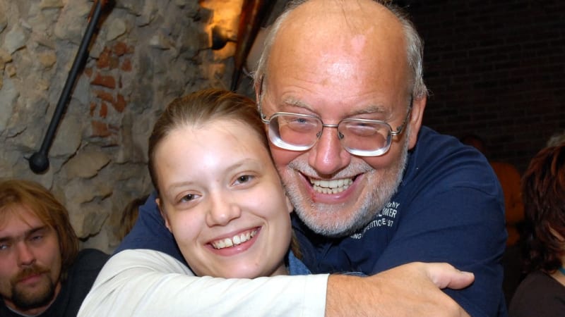 Jan Nedvěd obývá chatu v Posázaví. Štěstí našel až s Pavlínkou, na exmanželky nerad vzpomíná