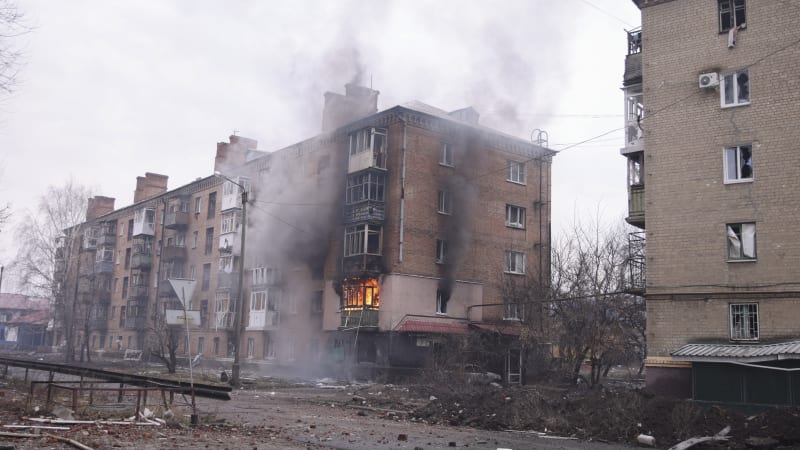 Zákeřný ruský úder: Okupanti útočili na auta energetiků a poté na záchranáře, tvrdí Ukrajinci