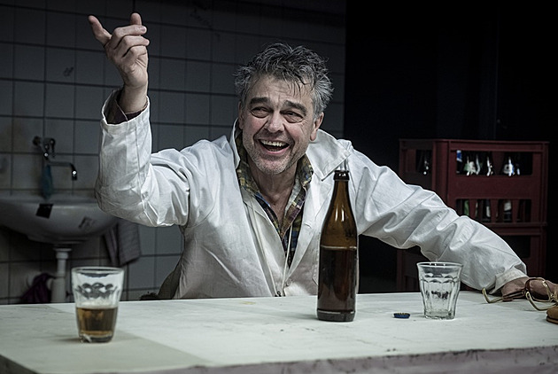 Nenápadně skvělý sládek v Audienci. Thálii může získat herec z divadla v Mostě