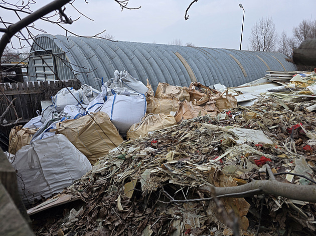 Němci chtějí odvézt jen desetinu odpadu z Heršpic, ministerstvo sází na policii