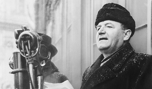 Únorovému puči se postavili studenti. Hloupost a skvrna na pověsti, zpražili je