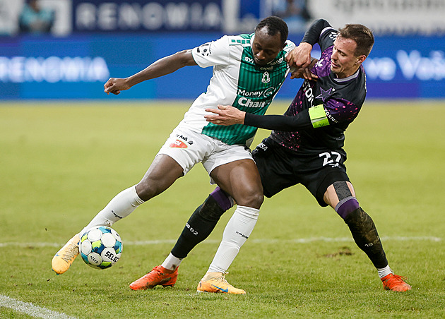 ONLINE: Jablonec - Slavia 2:2, gól domácích neplatí! VAR odhalil ofsajd Jawa