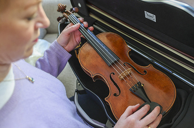 Aerolinky versus nástroj za miliony. Houslistka změnila předpisy Lufthansy