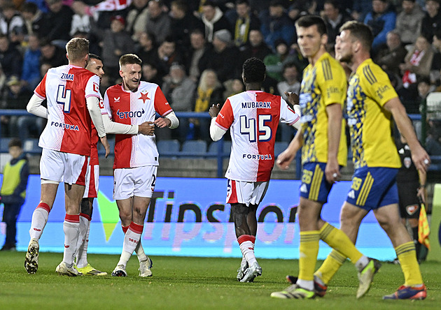 ONLINE: Zlín - Slavia 0:2, z dálky se trefil Chaloupek, po půli zvyšuje Provod