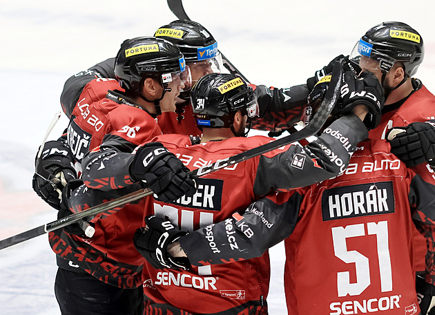 ONLINE: Plzeň - Sparta 1:3, hosté vedou už o dva góly. Další vyloučení trestá Chlapík