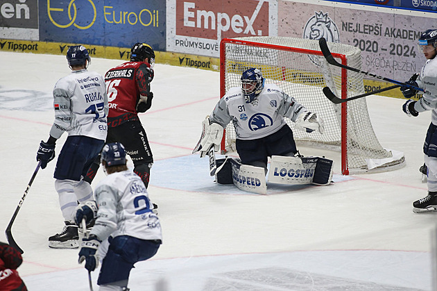 ONLINE: Plzeň - Sparta 0:1. Chlapík skóruje z přesilovky, Lalancette trefuje jen tyč