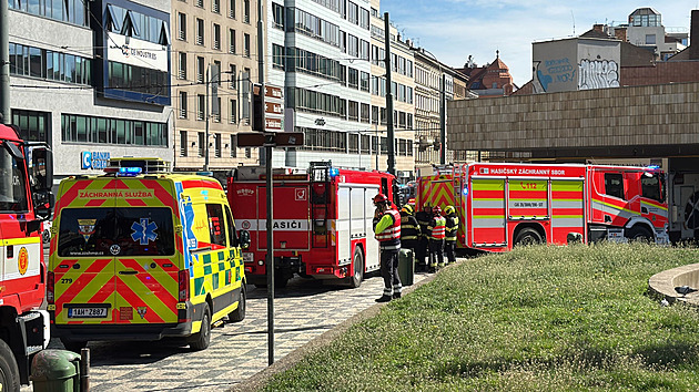 Nález odloženého zavazadla uzavřel Florenc. Obě linky metra stanicí projížděly