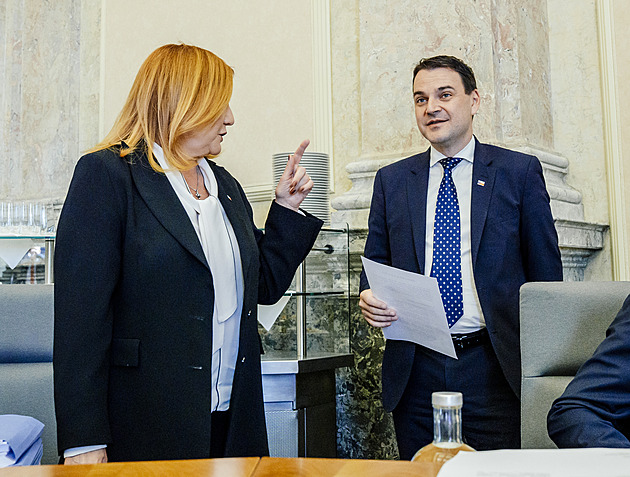 EET je zpět. Výjimku mají dostat živnostníci s obratem do milionu korun