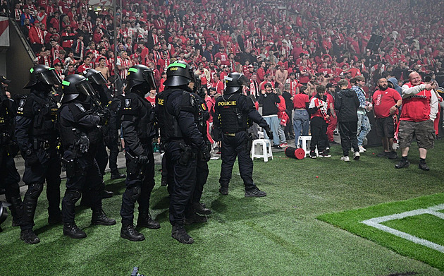 Slavia řeší derby: doživotní zákazy, Chorý a Douděra ven z áčka, zavřená tribuna Sever
