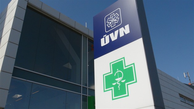 Policie zasahuje v Ústřední vojenské nemocnici, zadržela primáře