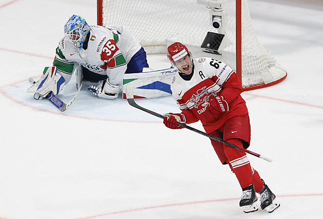 Dánsko - Itálie 3:2N. Seveřané ztratili náskok, pak si zajistili setrvání mezi elitou