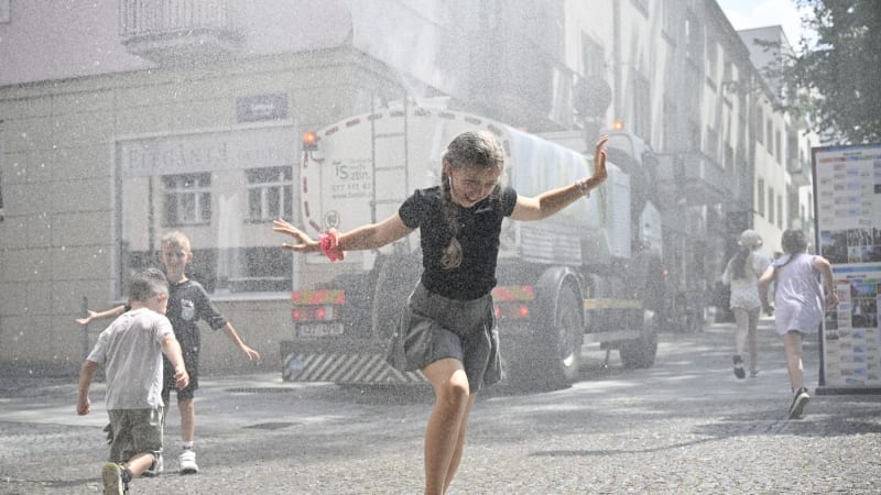 V Česku bylo opět nad 40 °C. Teplotní rekordy padaly po celé zemi