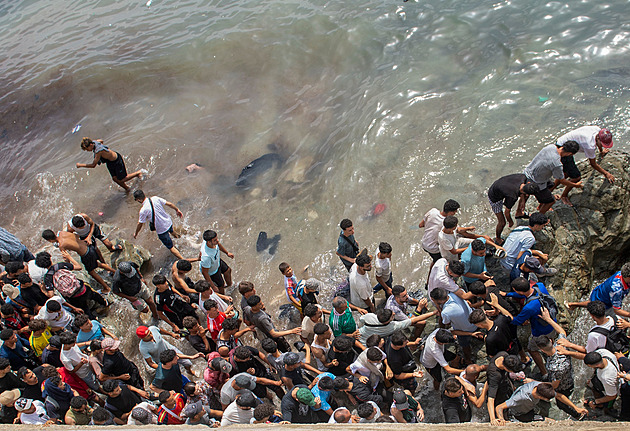 Migranti jako nástroj pomsty. Maroko chce Afriku bez Španělů, má mocné spojence