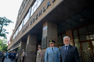 Pietním aktem v Praze si lidé připomínají 58. výročí okupace Československa